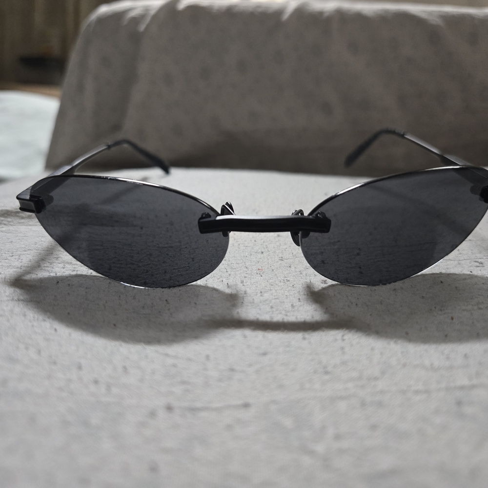 Matte Black Oval Sunglasses